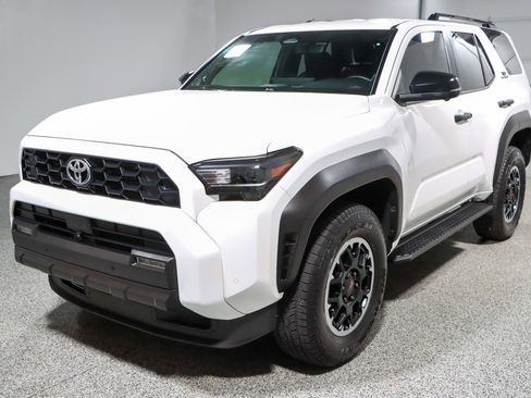 Used 2025 Toyota 4Runner TRD Off-Road Premium AWD/4WD image 32