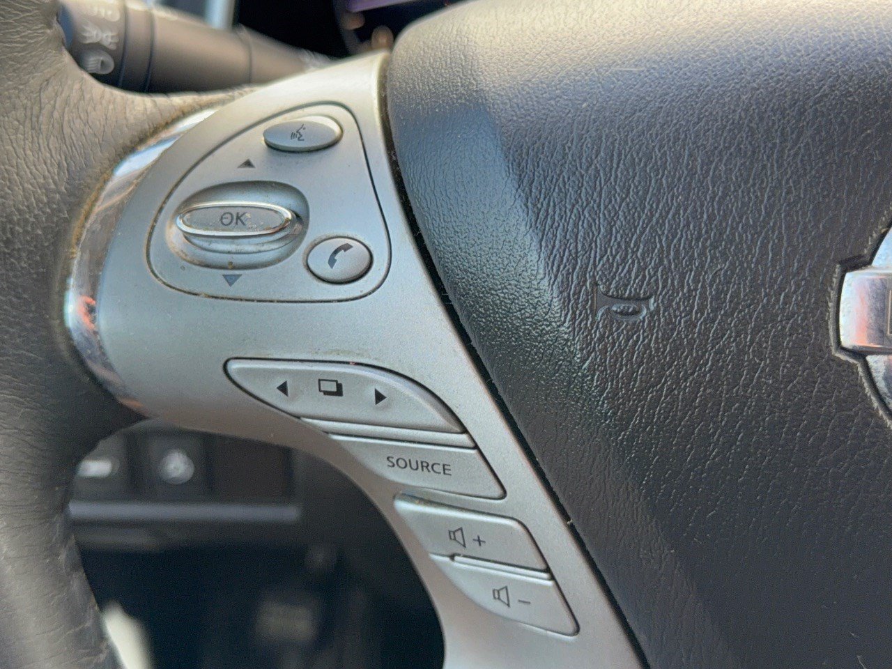 Used 2015 Nissan Murano Platinum w/ Platinum Technology Package FWD image 18
