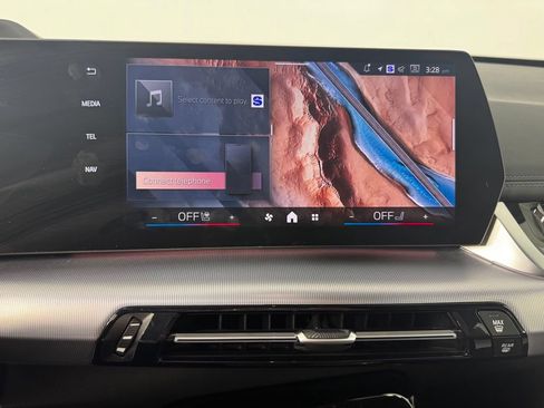 Used 2025 BMW X1 xDrive28i w/ Premium Package AWD/4WD image 21