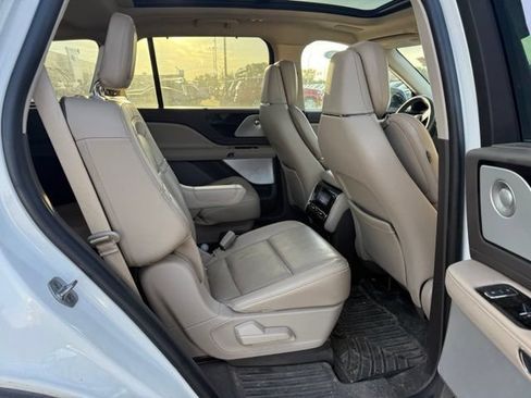 Used 2022 Lincoln Aviator Reserve w/ Equipment Group 201A AWD/4WD image 13
