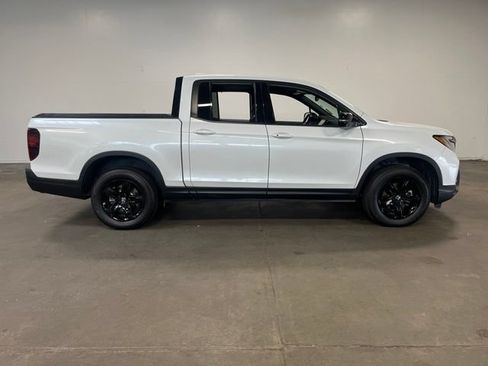 Used 2022 Honda Ridgeline Black Edition image 2
