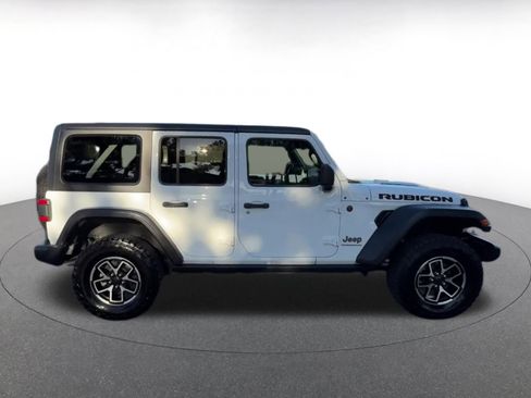 Used 2025 Jeep Wrangler Unlimited Rubicon image 16