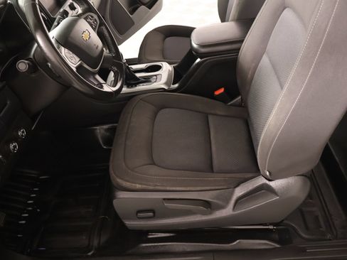 Used 2022 Chevrolet Colorado LT w/ Fleet Safety Package AWD/4WD image 11