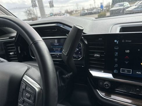 Used 2024 Chevrolet Silverado 1500 LT image 19