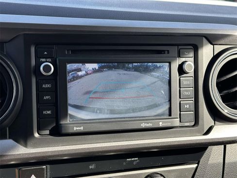 Certified 2019 Toyota Tacoma SR5 image 4