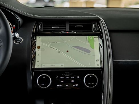 New 2024 Jaguar E-PACE R-Dynamic SE image 17