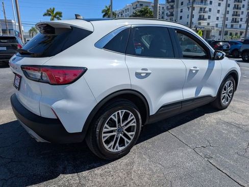 Used 2022 Ford Escape SEL image 18