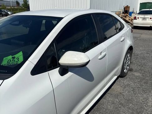 Used 2023 Toyota Corolla LE FWD image 3