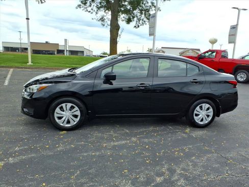 Used 2025 Nissan Versa S w/ Trunk Package FWD image 4