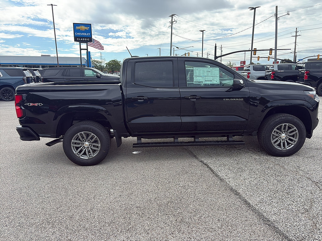 New 2026 Chevrolet Colorado LT w/ LT Convenience Package AWD/4WD image 8