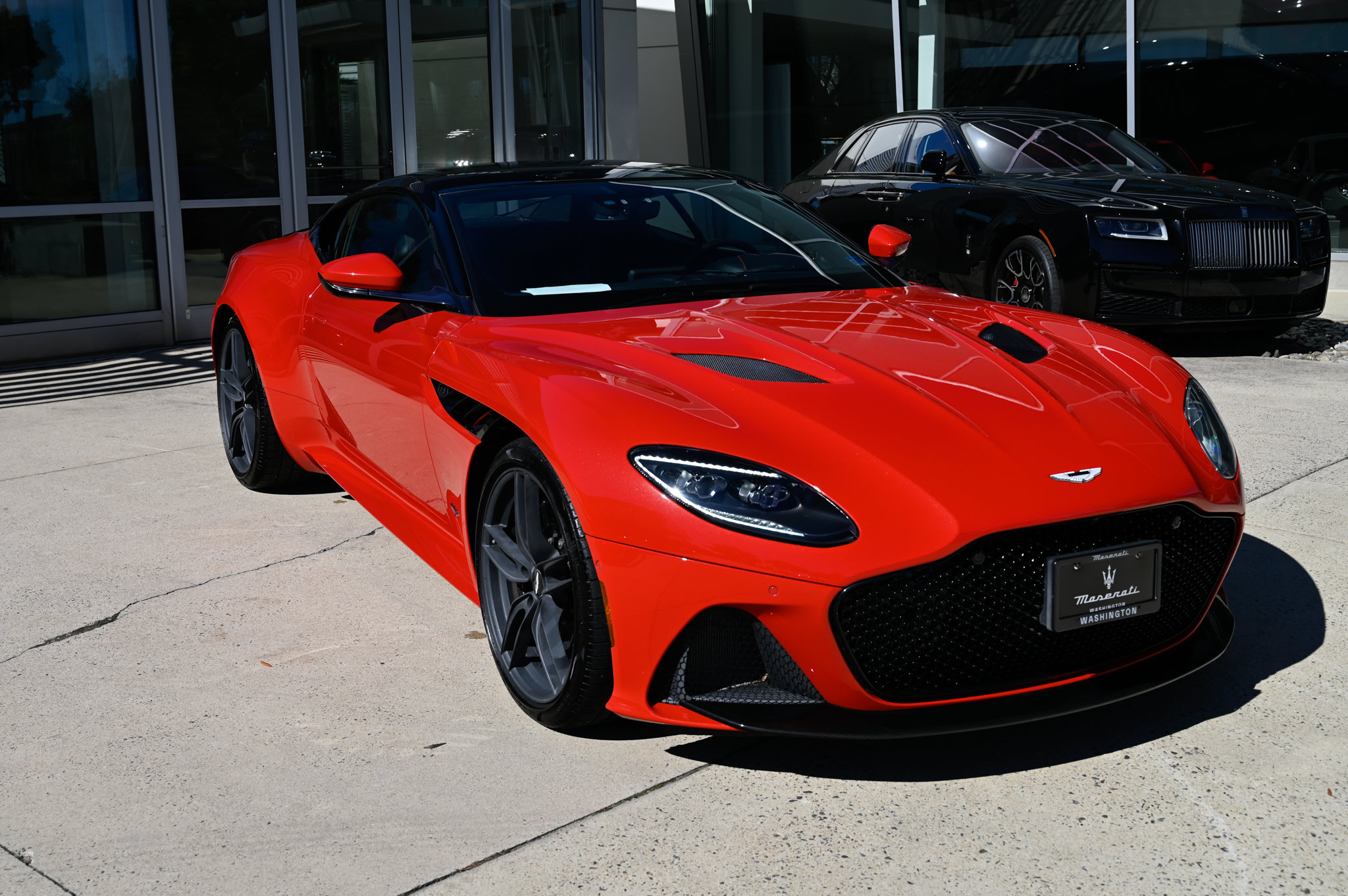 Used 2020 Aston Martin DBS Superleggera RWD image 3