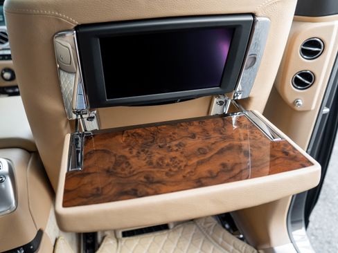 Used 2014 Rolls-Royce Ghost RWD image 39