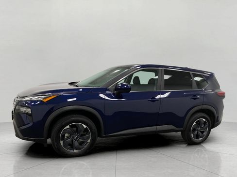 Certified 2025 Nissan Rogue SV image 8