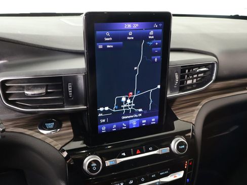 Used 2022 Ford Explorer Limited w/ Limited Technology Package image 7