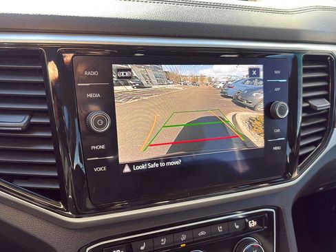 Used 2021 Volkswagen Atlas SEL Premium image 20