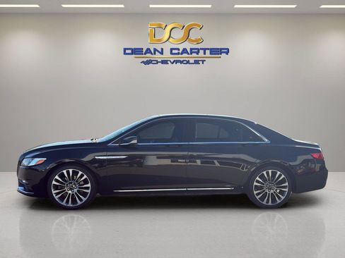 Used 2017 Lincoln Continental Select w/ Climate Package AWD/4WD image 2