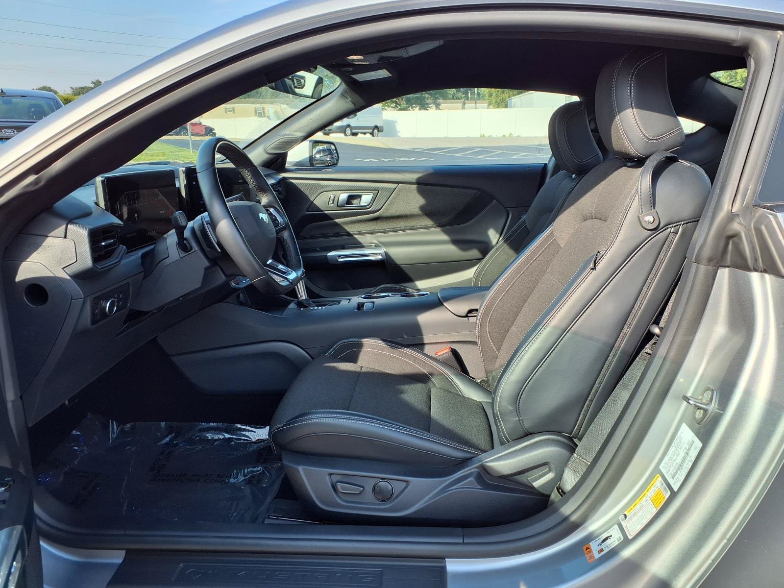 Used 2024 Ford Mustang GT RWD image 16