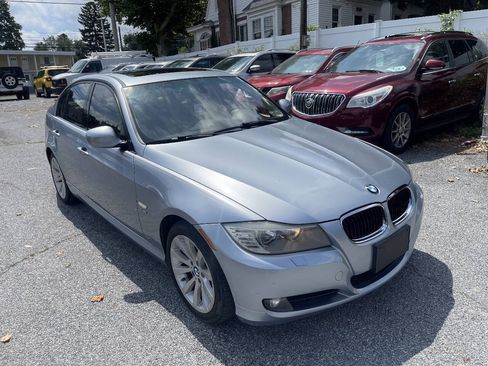 Used 2011 BMW 328i xDrive Sedan AWD/4WD image 3