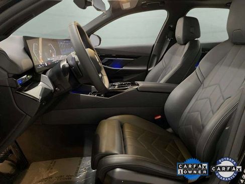 Used 2025 BMW 530i xDrive image 64