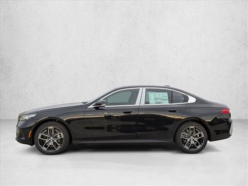 Used 2026 BMW 530i xDrive AWD/4WD image 5