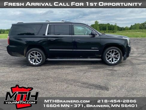 Used 2019 GMC Yukon XL Denali w/ Denali Ultimate Package AWD/4WD image 1