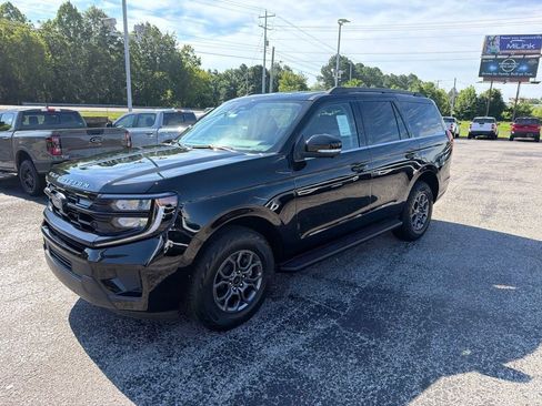 New 2026 Ford Expedition Active RWD image 7