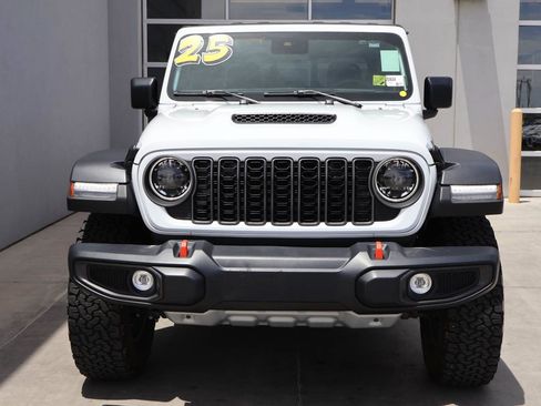 Used 2025 Jeep Gladiator Mojave w/ Safety Group AWD/4WD image 5