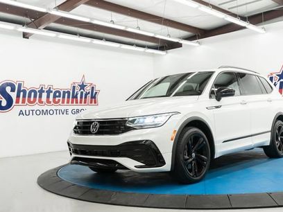 Used 2023 Volkswagen Tiguan SE R-Line