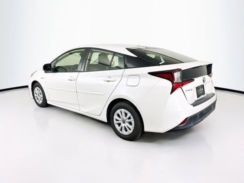 Used 2019 Toyota Prius L Eco w/ Carpet Mat Package FWD image 5