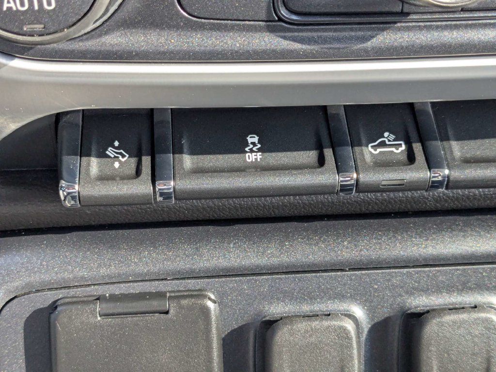Used 2018 GMC Sierra 1500 SLT AWD/4WD image 40