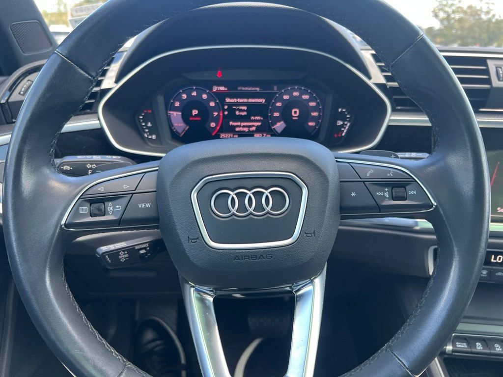 Used 2023 Audi Q3 2.0T Premium Plus w/ Premium Plus Package AWD/4WD image 10