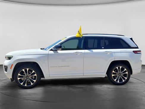 Used 2023 Jeep Grand Cherokee Overland AWD/4WD image 7