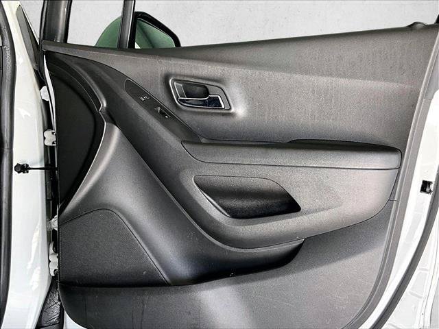 Used 2022 Chevrolet Trax LT AWD/4WD image 19