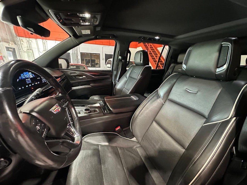 Used 2021 Cadillac Escalade ESV Sport AWD/4WD image 10
