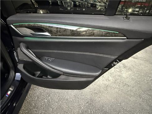 Used 2018 BMW 540i image 25