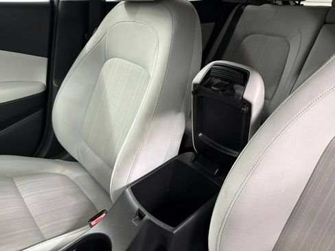 Used 2023 Hyundai Kona SEL FWD image 35