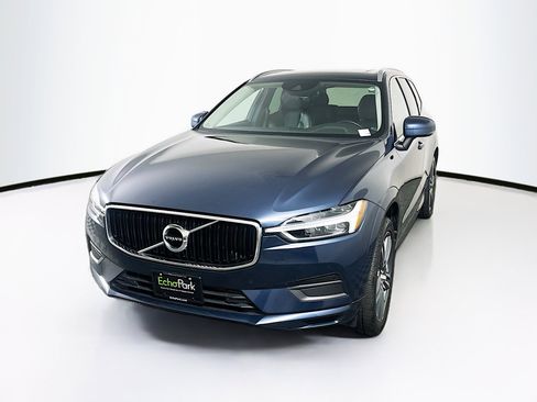 Used 2020 Volvo XC60 T5 Momentum image 3