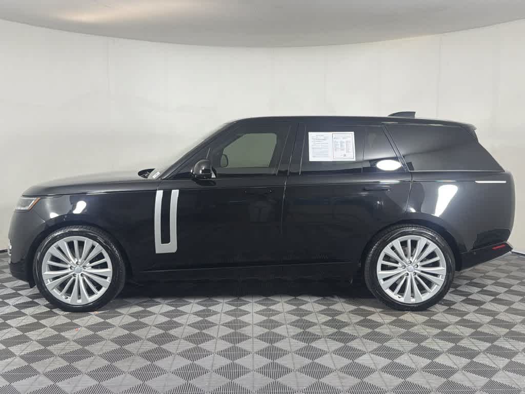 Used 2023 Land Rover Range Rover First Edition AWD/4WD image 2