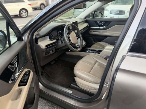 Used 2020 Lincoln Corsair FWD w/ Premium Package image 10