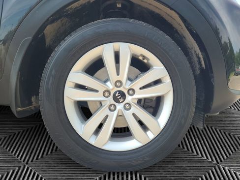 Used 2019 Kia Sportage LX AWD/4WD image 16