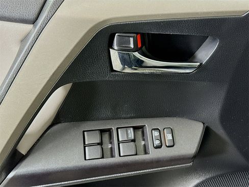 Certified 2018 Toyota RAV4 XLE image 24