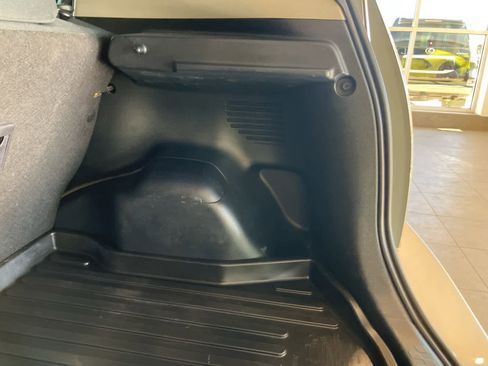 Used 2012 Toyota Prius C Three image 27