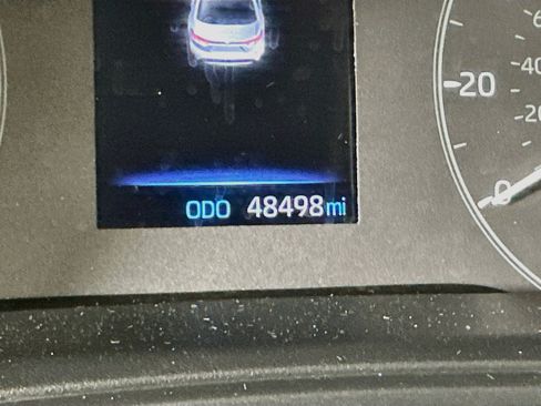Used 2025 Toyota Corolla LE FWD image 18
