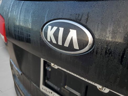 Used 2018 Kia Sorento LX image 8