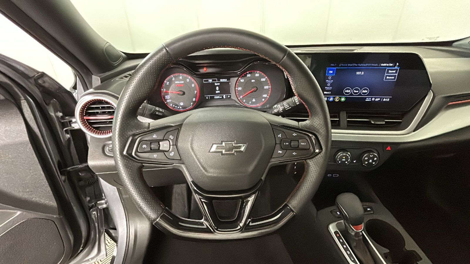 Used 2024 Chevrolet Trax RS w/ Driver Confidence Package FWD image 18