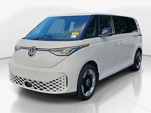 Used 2025 Volkswagen ID. Buzz Pro S RWD image 7