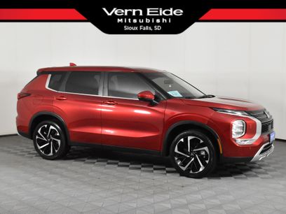 Used 2023 Mitsubishi Outlander SE