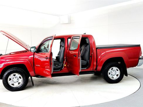 Used 2015 Toyota Tacoma 4x4 Double Cab w/ SR5 Package image 10