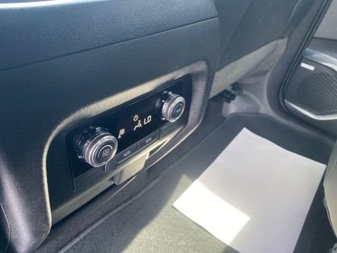 Used 2025 GMC Acadia Elevation w/ Elevation Premium Package image 23