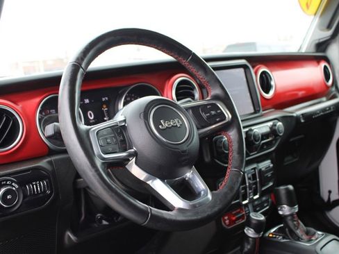 Used 2022 Jeep Wrangler Unlimited Rubicon w/ Cold Weather Group image 17